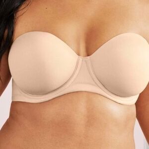 Wacoal Red Carpet cream strapless bra. No straps. Size 40DD.